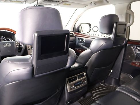 Used 2015 Lexus LX 570 4WD image 18