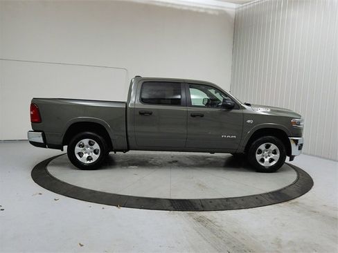 New 2026 RAM 1500 4x4 Crew Cab image 8