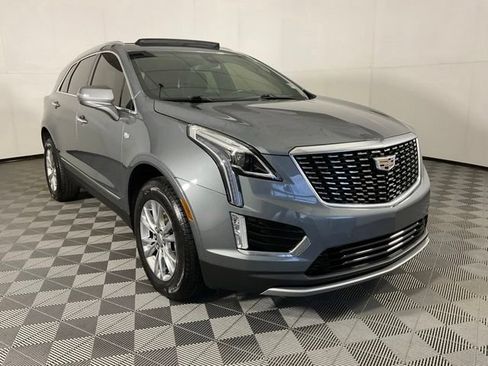 Used 2020 Cadillac XT5 Premium Luxury FWD image 3