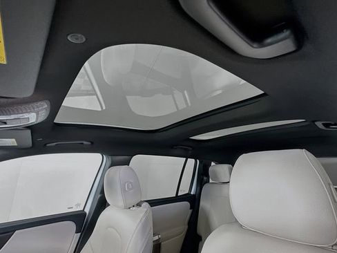 New 2026 Mercedes-Benz GLB 250 4MATIC image 21