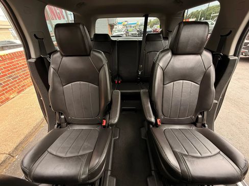 Used 2016 GMC Acadia Denali AWD/4WD image 16