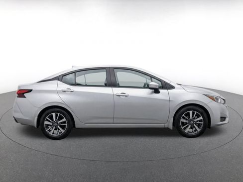 Used 2025 Nissan Versa SV FWD image 10
