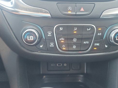 Used 2024 Chevrolet Equinox LT AWD/4WD image 20