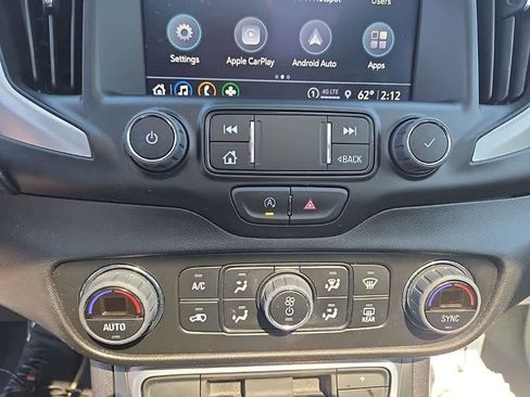 Used 2023 GMC Terrain SLT w/ Tech Package image 22