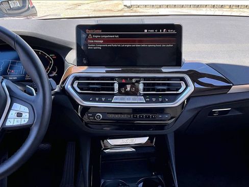 Used 2024 BMW X3 sDrive30i w/ Premium Package RWD image 9