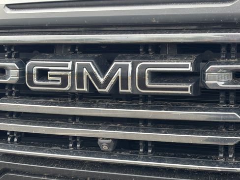 Used 2020 GMC Sierra 1500 AT4 w/ Off-Road Performance Package AWD/4WD image 9