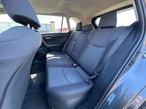 Used 2019 Toyota RAV4 XLE w/ Convenience Package AWD/4WD image 5