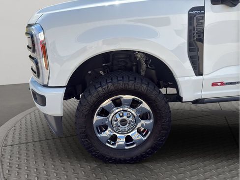 Used 2025 Ford F250 Platinum AWD/4WD image 15
