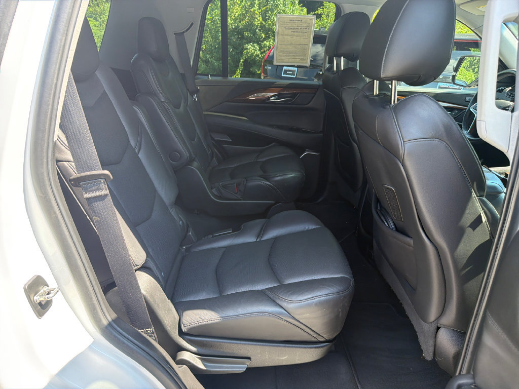 Used 2019 Cadillac Escalade Luxury RWD image 15