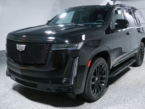 Used 2024 Cadillac Escalade Sport w/ LPO, ONYX Package AWD/4WD image 39