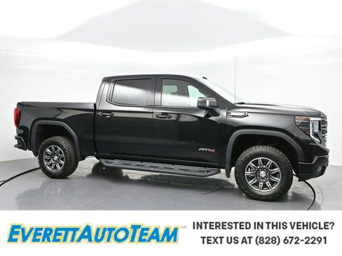Used 2024 GMC Sierra 1500 AT4 w/ Technology Package AWD/4WD image 1