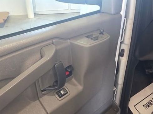 Used 2022 Chevrolet Express 2500 w/ Driver Convenience Package image 12