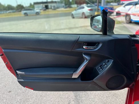 Used 2013 Scion FR-S RWD image 15