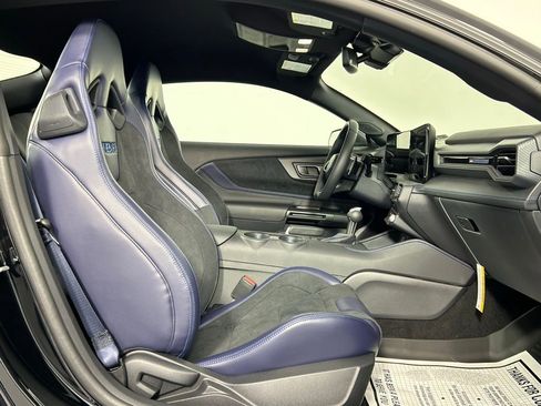 Used 2025 Ford Mustang Dark Horse image 12