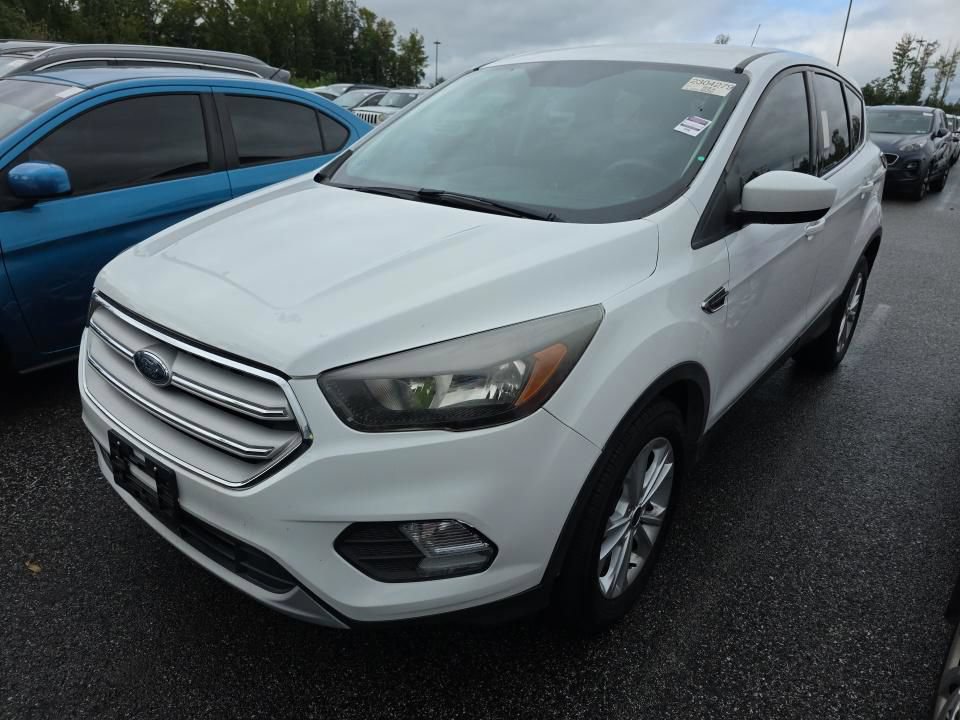 Used 2019 Ford Escape SE FWD image 3