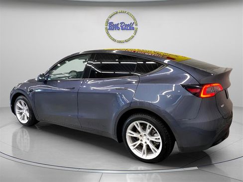 Used 2023 Tesla Model Y Long Range image 5