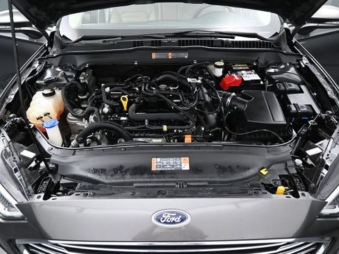 Used 2020 Ford Fusion SEL image 38
