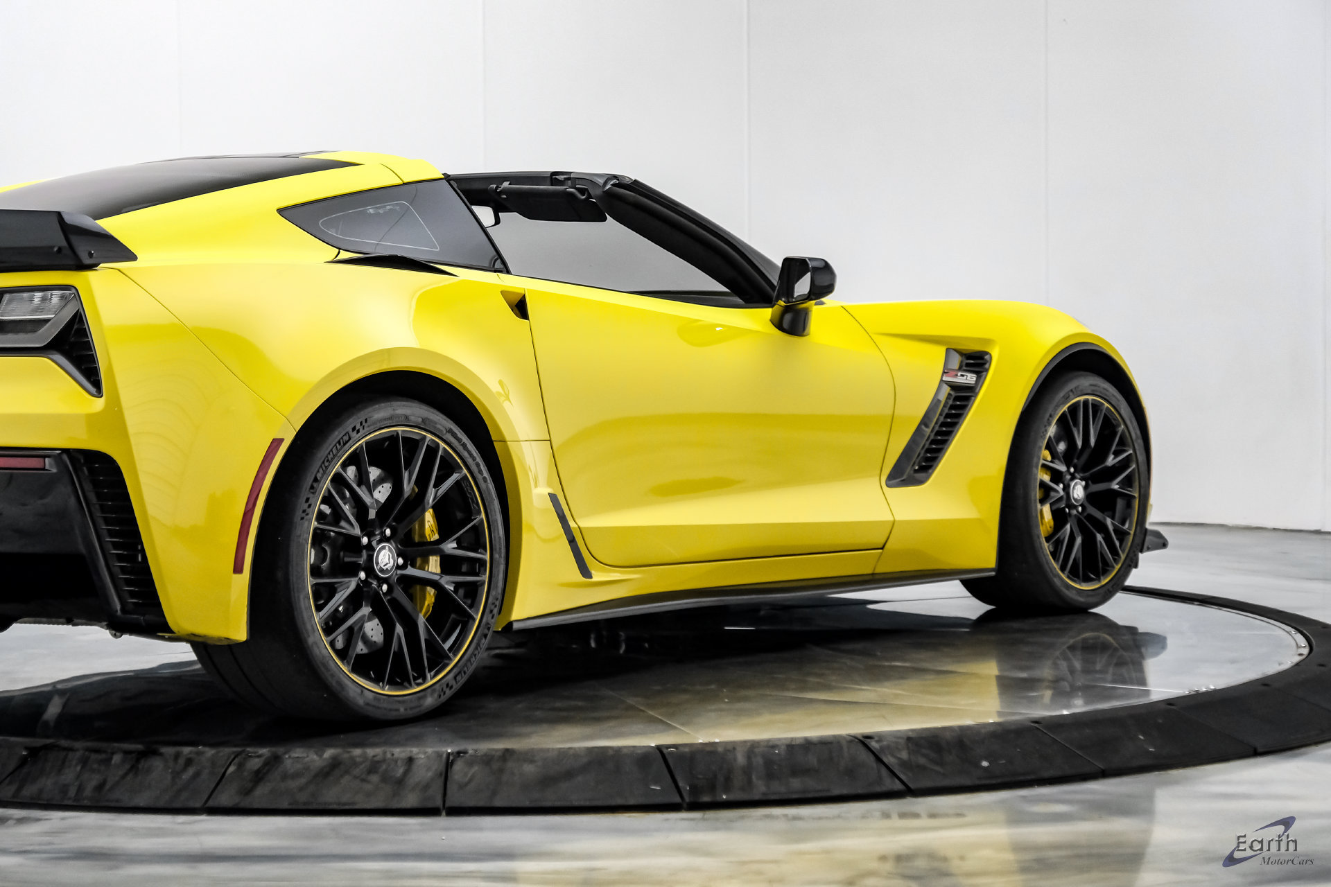 Used 2016 Chevrolet Corvette Z06 w/ C7.r Special Edition RWD image 23