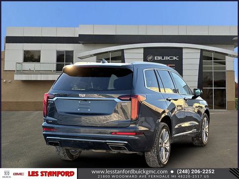 Used 2023 Cadillac XT6 Premium Luxury image 6