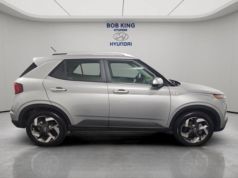 Certified 2025 Hyundai Venue SEL FWD image 6
