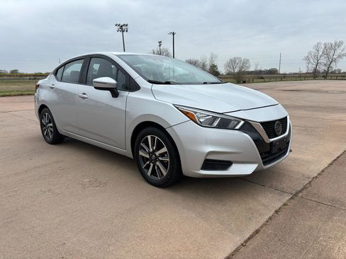 Used 2021 Nissan Versa SV image 24