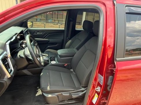 Used 2024 GMC Canyon Elevation w/ Convenience Package RWD image 8