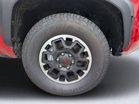 Used 2025 Toyota Tacoma TRD Off-Road w/ TRD Off Road Upgrade Package image 10