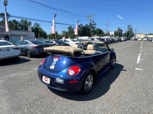 Used 2006 Volkswagen Beetle Convertible w/ Package 1 FWD image 14