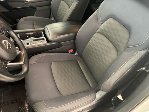 Used 2024 Nissan Pathfinder SV FWD image 36