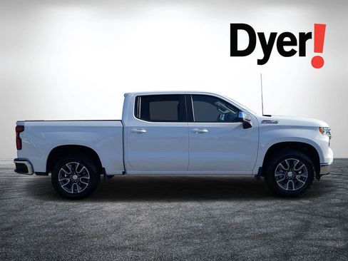 Certified 2022 Chevrolet Silverado 1500 LT image 2