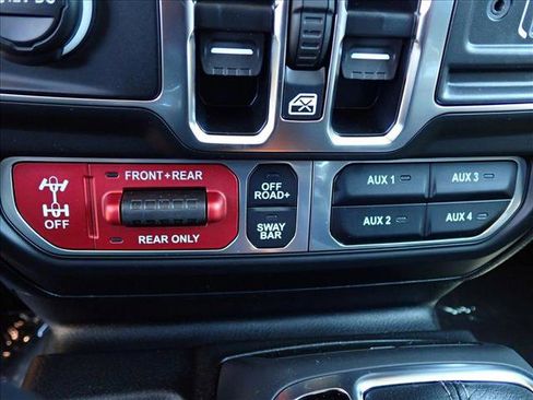 New 2025 Jeep Gladiator Rubicon w/ Safety Group image 20