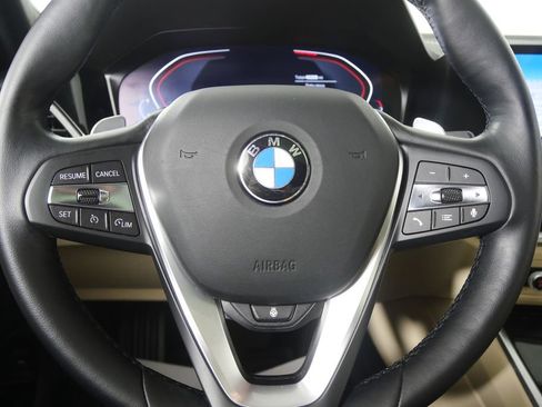 Used 2022 BMW 330i Sedan w/ Premium Package 2 RWD image 19