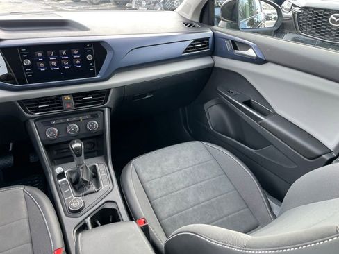 Used 2022 Volkswagen Taos SE image 12