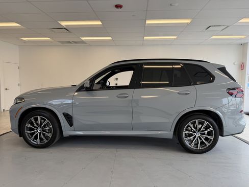 Used 2024 BMW X5 xDrive40i w/ M Sport Package image 4