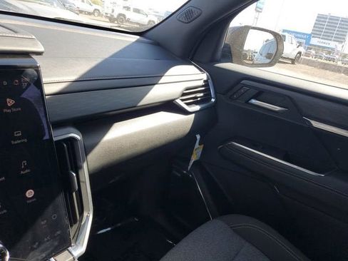 New 2026 GMC Acadia Elevation image 25