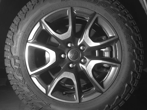 Used 2025 Jeep Compass Trailhawk AWD/4WD image 13