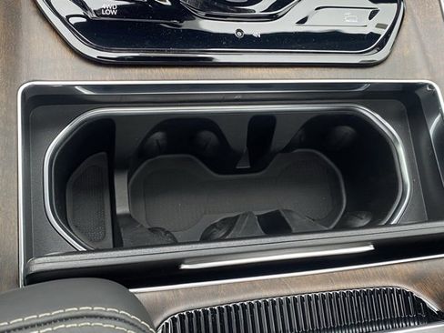 New 2024 Jeep Grand Wagoneer Series I w/ HD Trailer Tow Package image 25