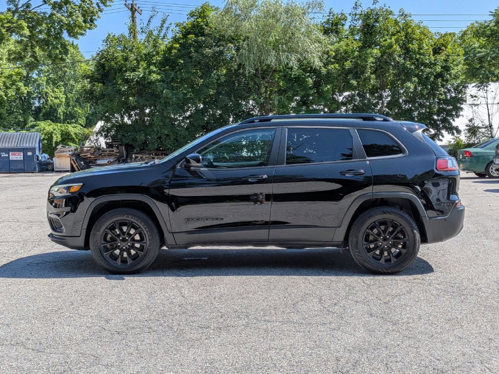 Certified 2023 Jeep Cherokee Altitude Lux AWD/4WD image 9