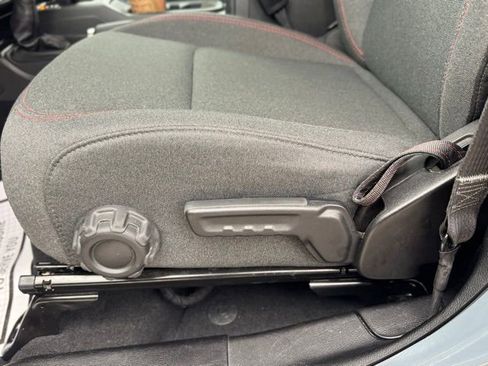 Certified 2025 Jeep Wrangler Rubicon image 10