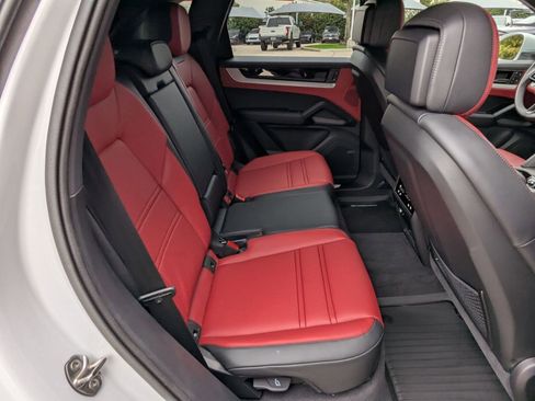 New 2026 Porsche Cayenne image 23