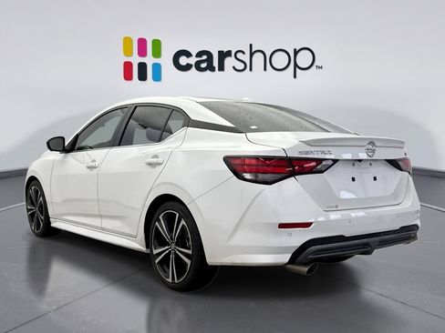 Used 2022 Nissan Sentra SR w/ SR Premium Package image 3