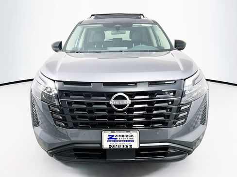 New 2026 Nissan Pathfinder SV image 2