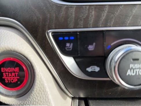 Used 2018 Honda Accord Touring image 47