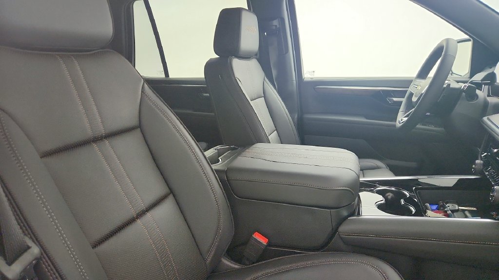 New 2026 Chevrolet Tahoe High Country w/ Sun And Tow Package RWD image 23