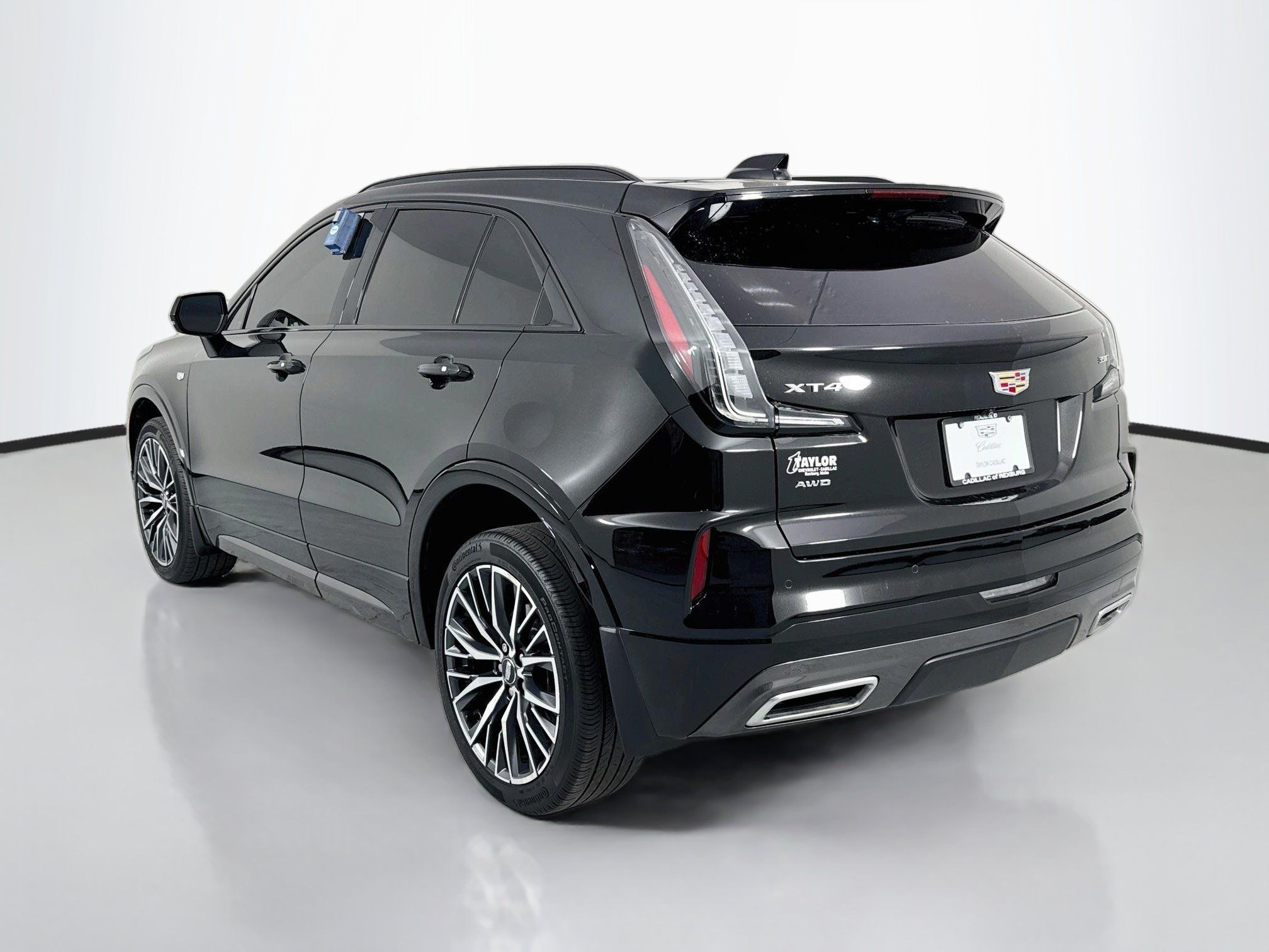 Used 2024 Cadillac XT4 Sport AWD/4WD image 5