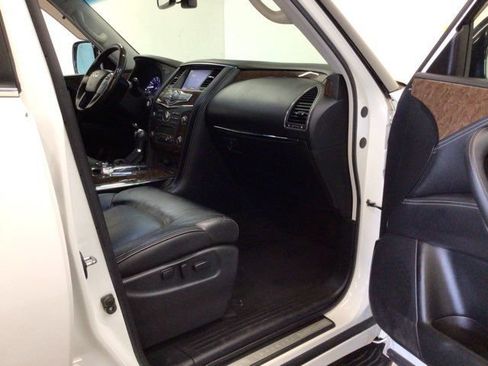 Used 2017 INFINITI QX80 4WD image 12