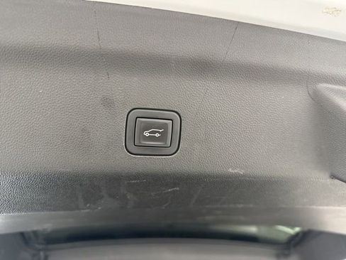 Used 2021 Chevrolet Tahoe RST AWD/4WD image 15