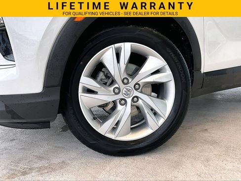Used 2024 Buick Encore GX Preferred w/ Comfort Package FWD image 4