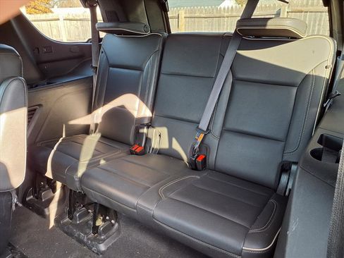 Used 2021 GMC Yukon SLT w/ SLT Premium Package image 26