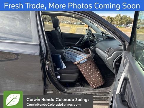 Used 2018 Subaru Forester 2.5i Premium w/ All-Weather Package image 13
